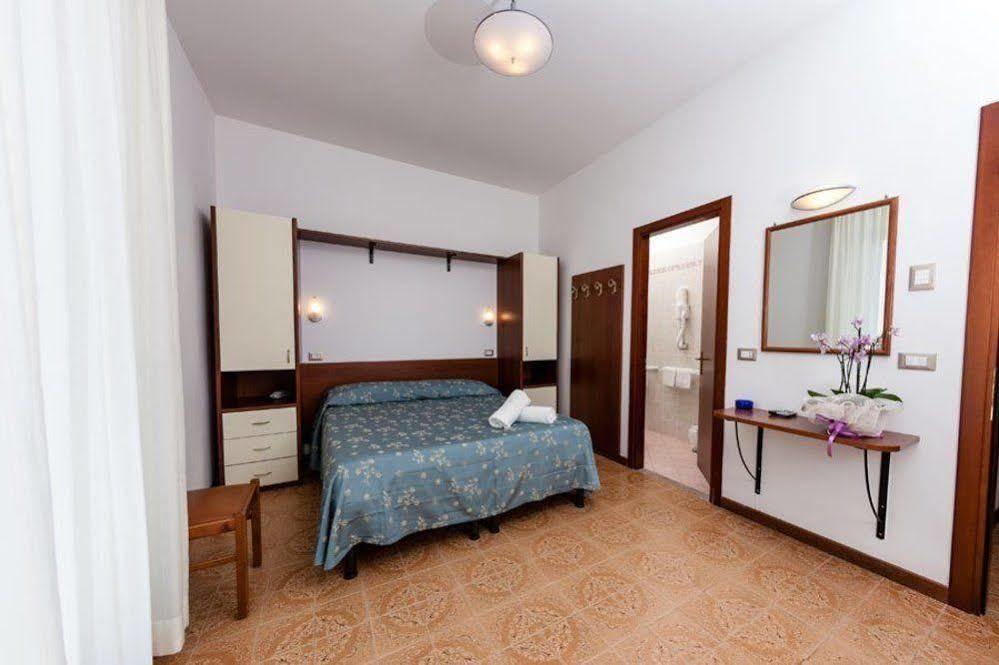 Hotel Sayonara Senigallia Exterior foto